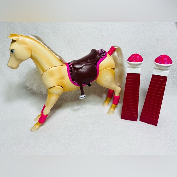 2006 Barbie Jumping Horse Tawny Barbie Pet Horse - Picture 1 of 8
